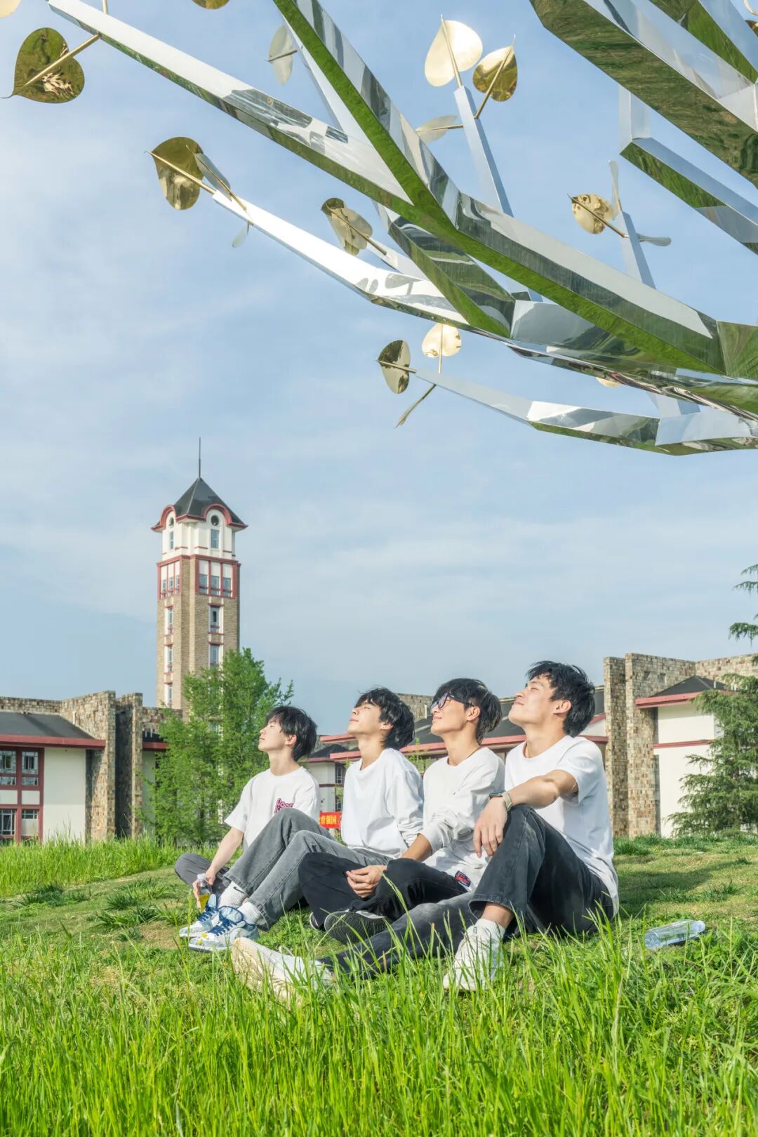 春序|成都东软学院