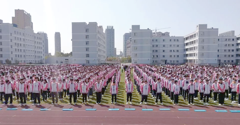 南通中专升旗仪式强调安全用电责任