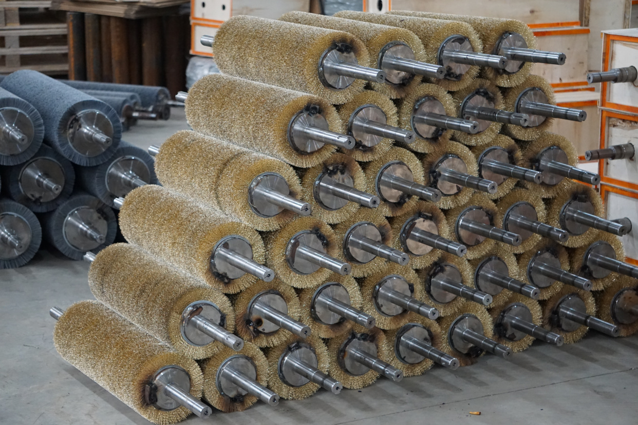 工业镀铜钢丝锈刷铜丝不锈钢丝滚筒抛钢打磨除辊缠绕式光丝毛刷辊