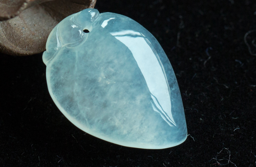 翡翠中出现"冰渣子",就是冰种翡翠吗?它究竟是好还是坏?