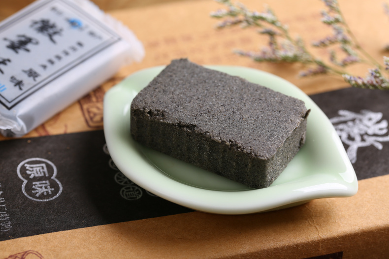 《黄山的徽墨酥》