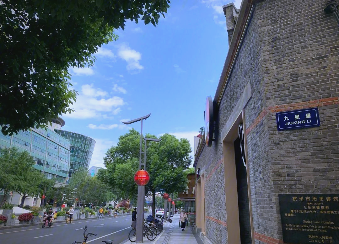 杭州湖滨步行街:城市更新的典范与未来展望