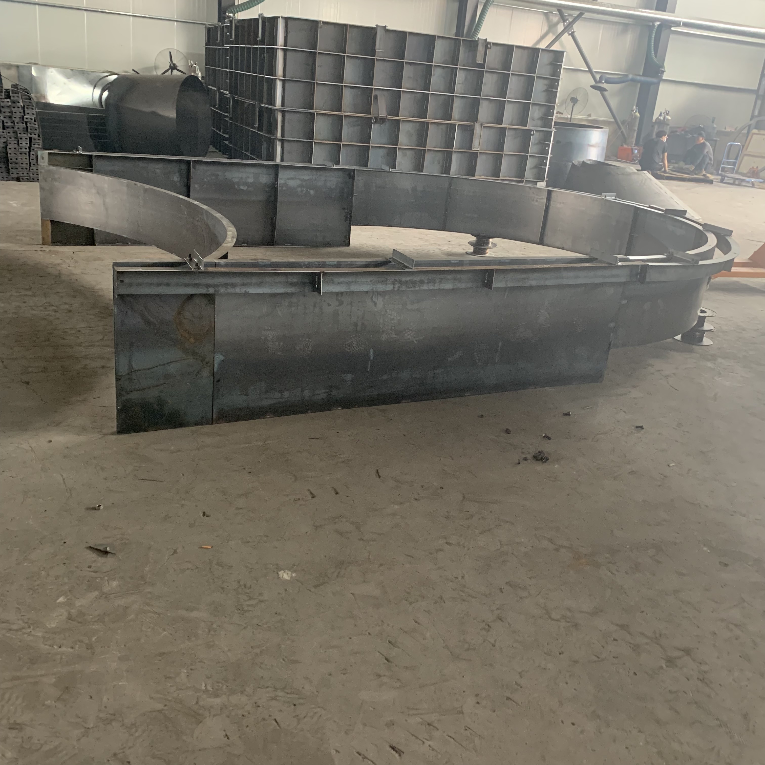 拱形骨架钢模具 水泥拱形骨架模具的基本介绍