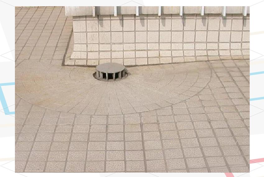 首先,缝口应覆盖伸缩片,以确保在屋面变形时仍能保持密封性