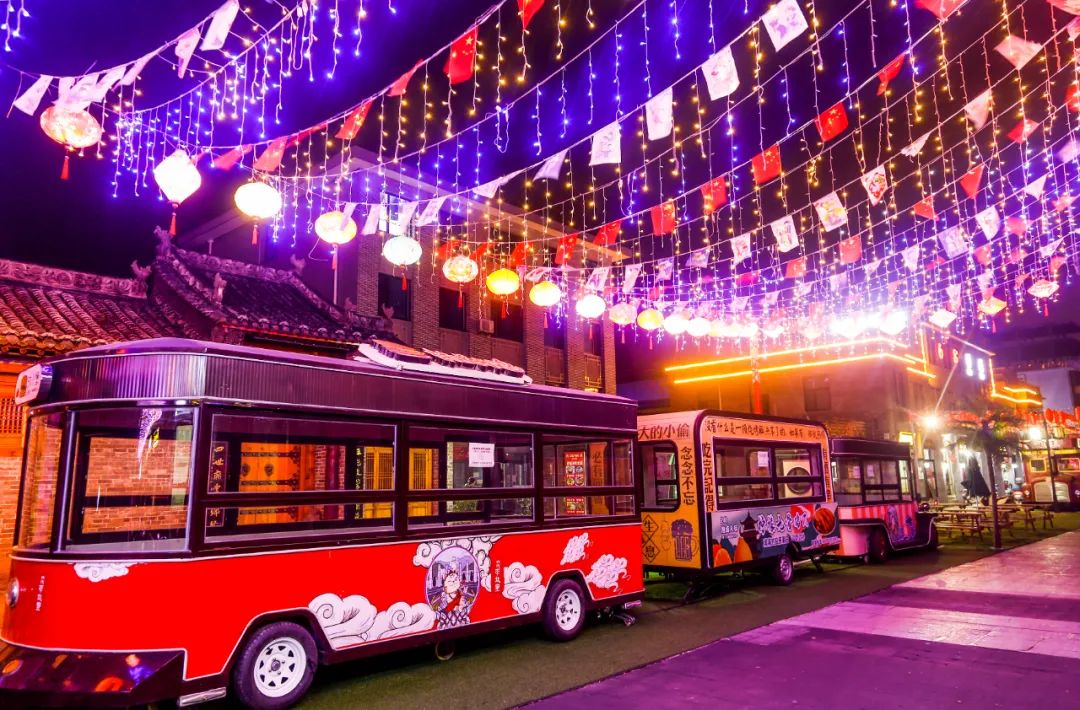 「实拍」南大街,又一个国潮夜市!颜值逆天!