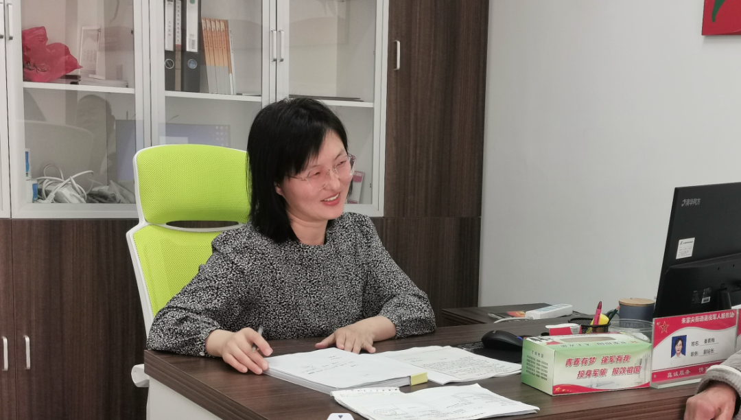 朱家尖街道社发办副主任,退役军人服务站副站长,海军南通舰中校副舰长