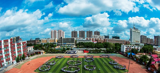 通辽市实验小学开展第二届阳光心态快乐前行团体心理训练活动