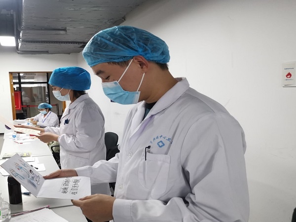 扬州育才实验学校:立冬最温暖的"白"