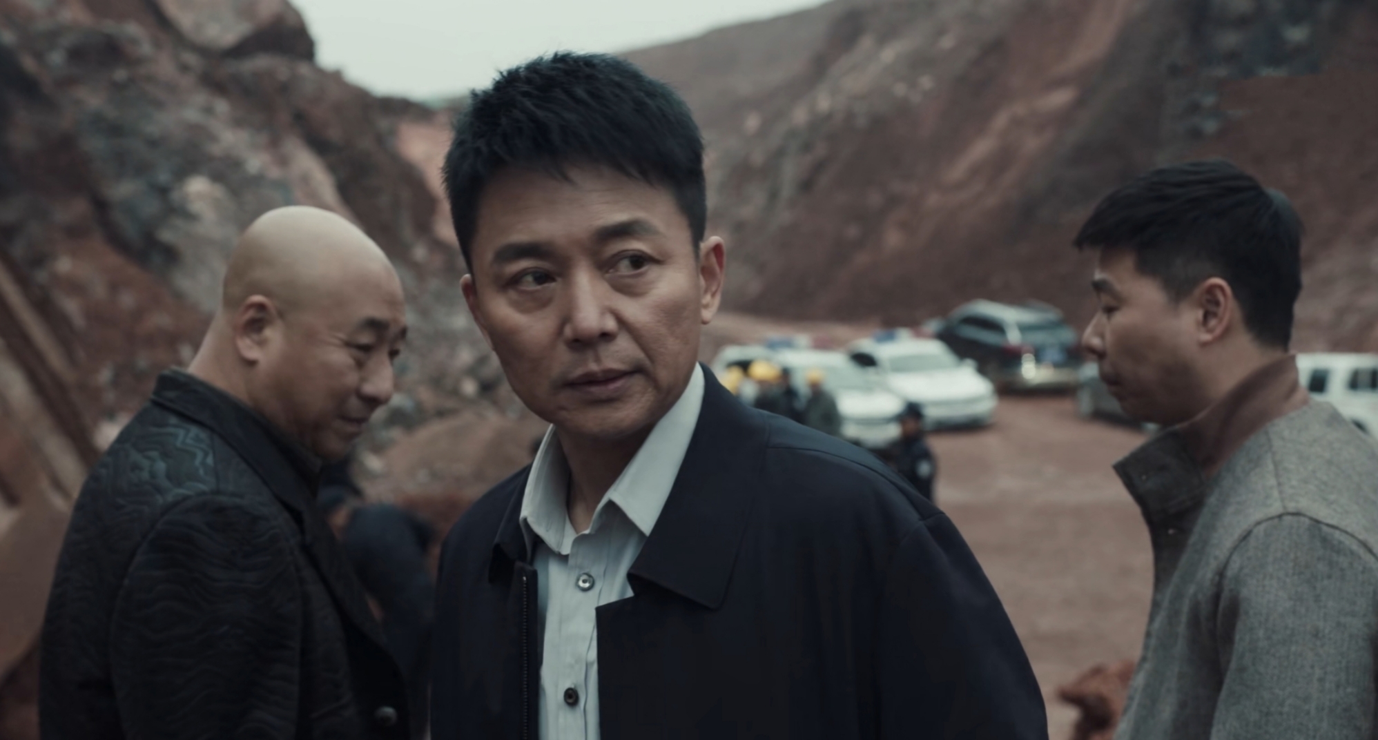 《扫黑风暴》何勇被自己人坑,三个细节直指他就是专案组的内鬼