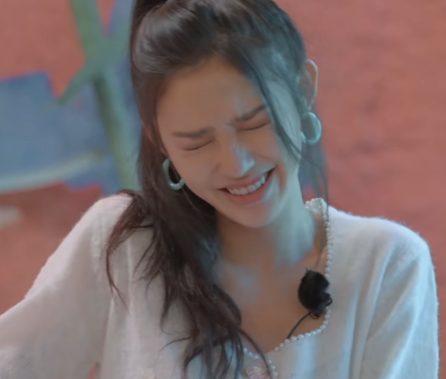 景甜新综艺首播太尴尬!区别对待素人嘉宾,女网红被改造后不满意