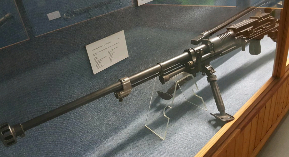 日军反坦克枪需10人伺候造价昂贵,丢枪者只能切腹谢罪