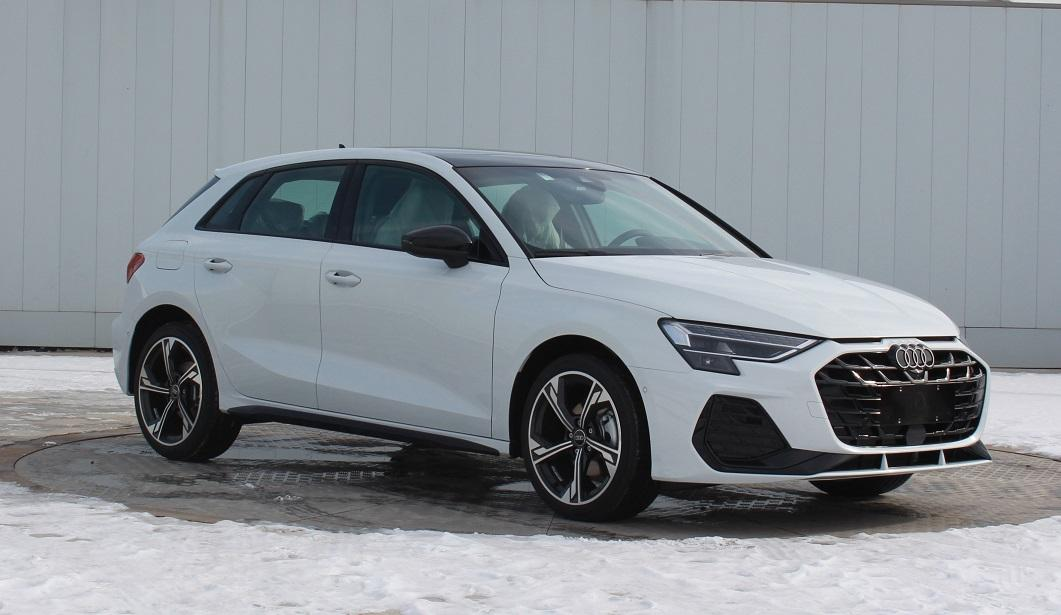 奥迪q2l与q3对比哪个性价比高一点,买了个奥迪q2l养不起