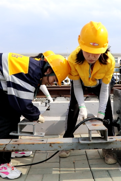 瞧一瞧!信号工小姐姐们都干些啥?