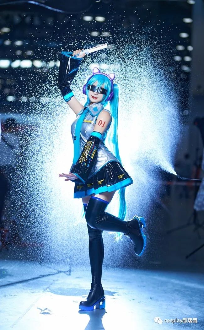 cos:初音公式服cos正片