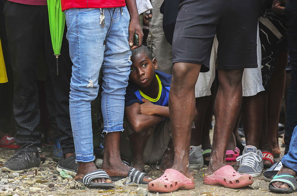 「图集」海地地震已致近两千人遇难,54万名儿童受到严重影响