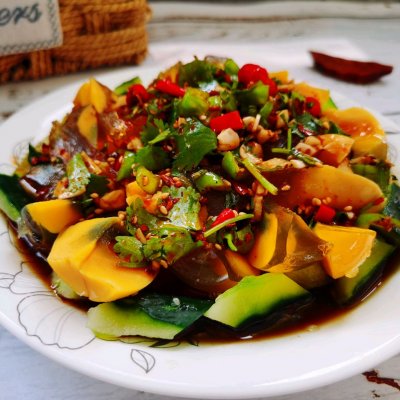 吃一次想十次的下饭菜皮蛋拌黄瓜