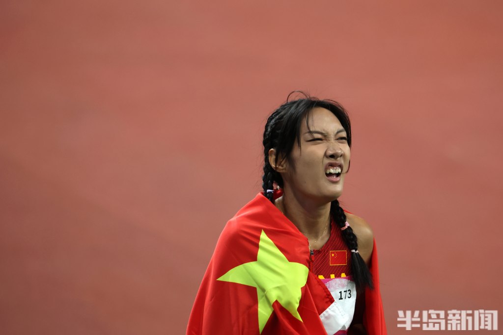 杭州亚运会女子200米决赛,李玉婷摘银
