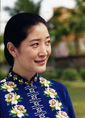 王亚军41岁拒剖产,夫妻相爱相杀