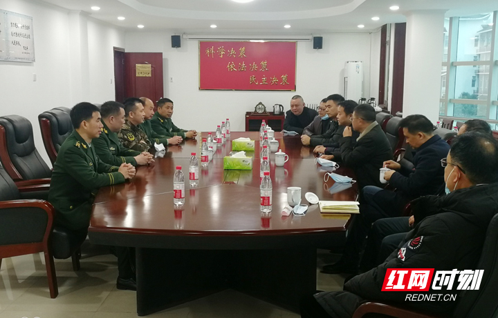 张家界市发改委走访慰问驻张部队并调研军粮供应管理工作