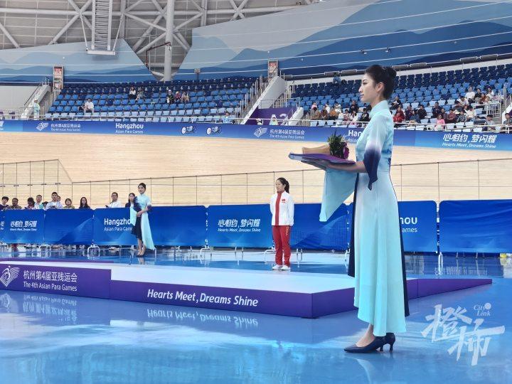 杭州亚残运会的领奖台,好有爱!