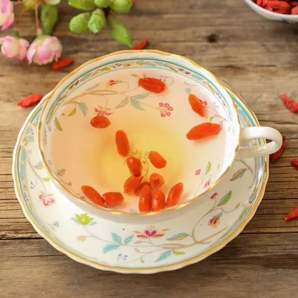 男人养生,有时候就差那一杯枸杞茶!