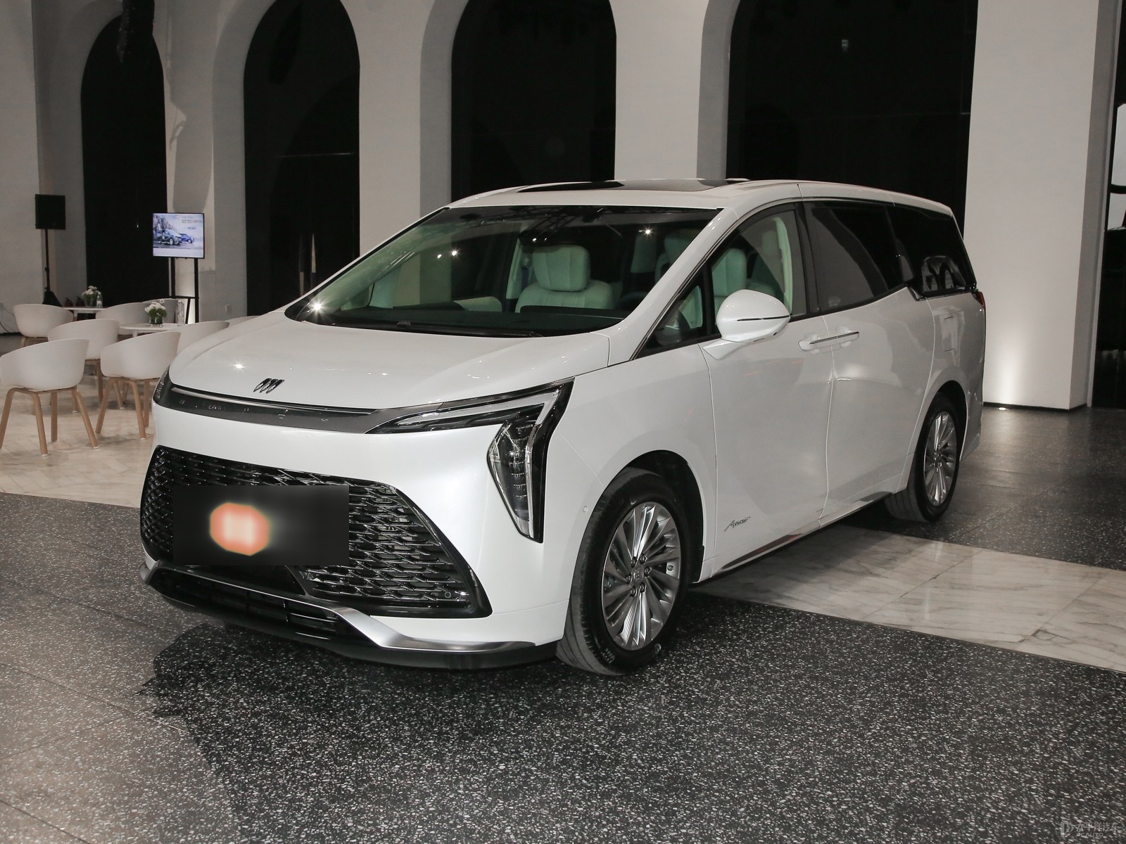 别克汽车,作为通用汽车集团旗下的知名汽车品牌,其标志性的"三个盾牌"