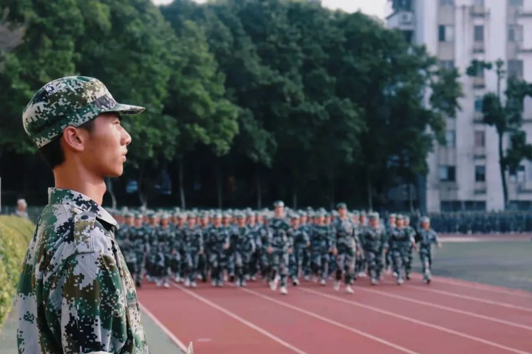 报告长官 集合完毕