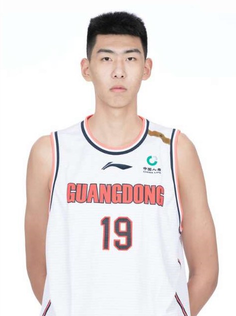 误会杜锋了!徐昕忍无可忍说广东男篮主帅3个优点,展淑萍失算了