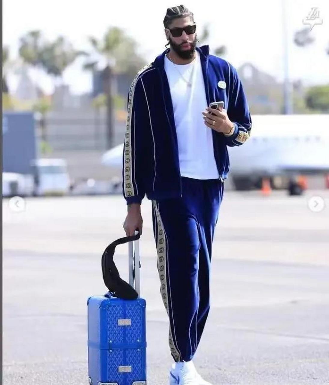 提前一天适应高原,渴望在对手主场拿下一城  丹佛是高原城,初来会有点