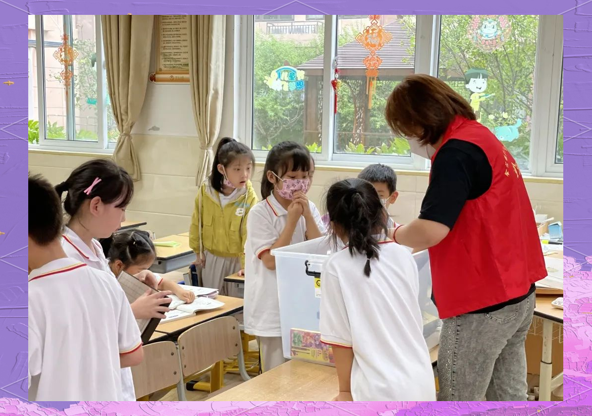 家长志愿者的爱心守护:思言小学课后服务的温暖之旅