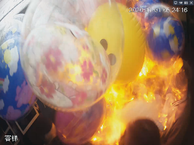 氢气球爆炸图片