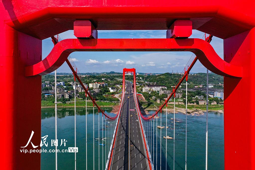 四川:泸州长江二桥即将开放交通