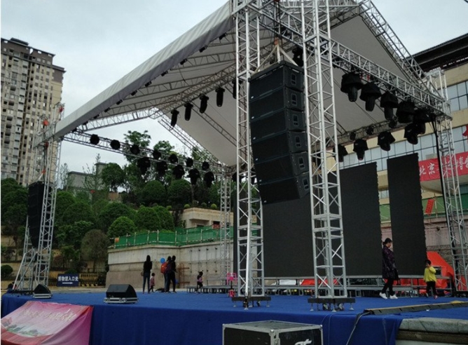 大连舞台搭建公司-灯光音响活动设备租赁-物料制作