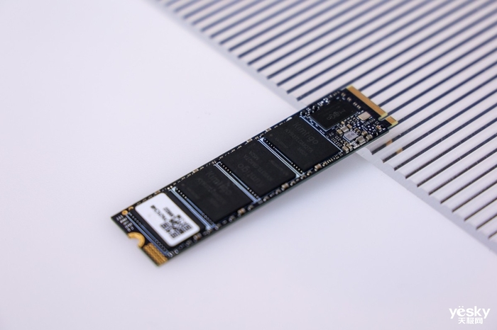 国产阵容"小钢炮" 金泰克tp3500 se 1tb nvme固态硬盘评测