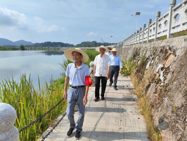 玉山县双明镇开展网格化防溺水工作