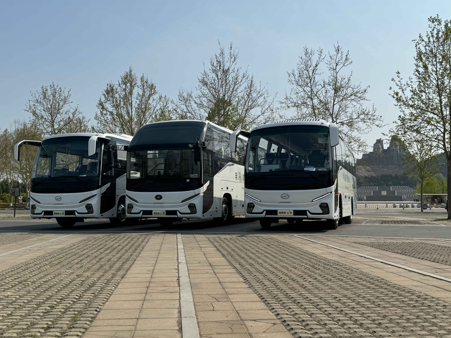 豫见美好,为你而来,苏州金龙新v系产品惊艳河南