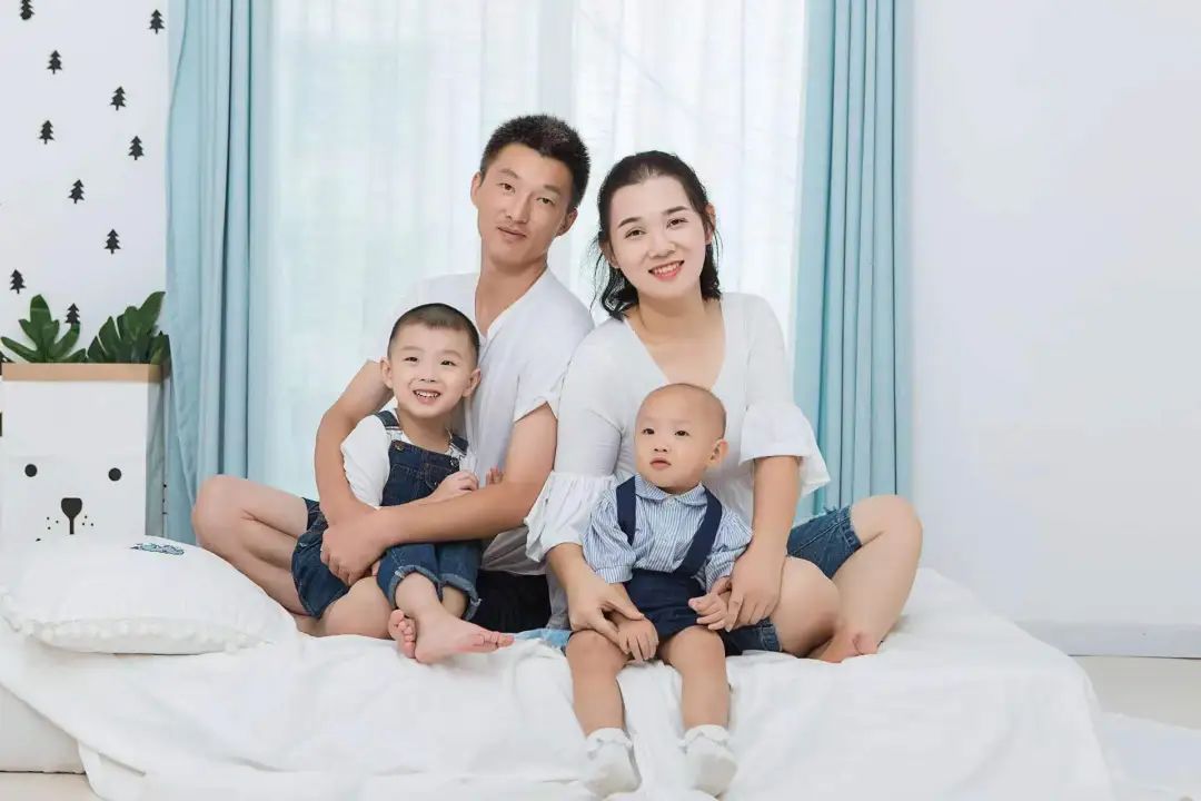 家属:史祎空降兵某部干部:唐丹我理解你,也要成为你.