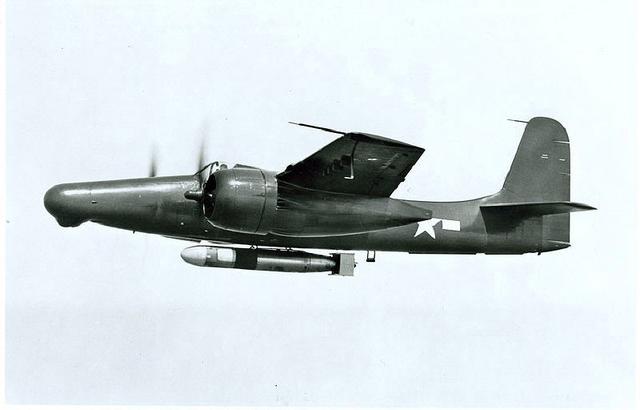 f7f虎猫战斗机,第一架双引擎舰载战斗机