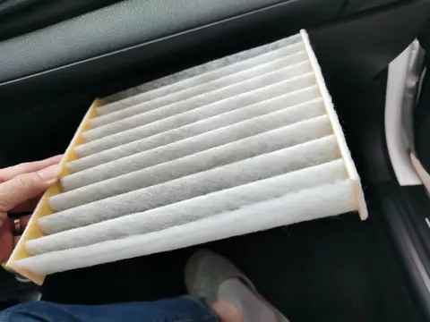 丰田致炫x更换空调滤芯