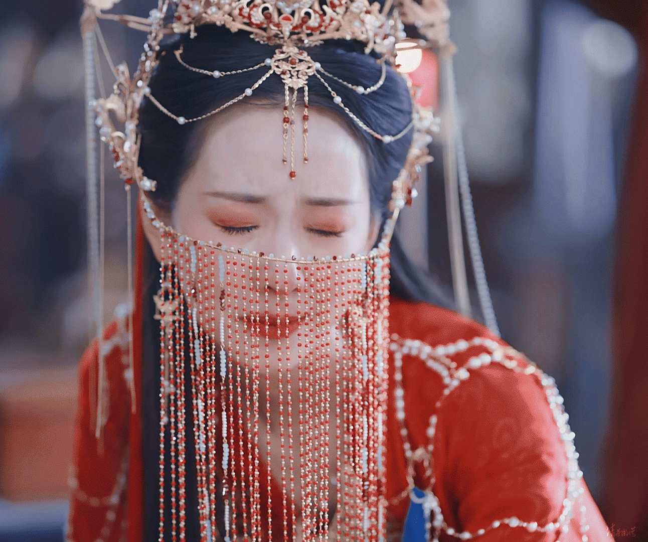 天选古装美人陈都灵!《长月烬明》仅凭哭戏便打了场"翻身仗"