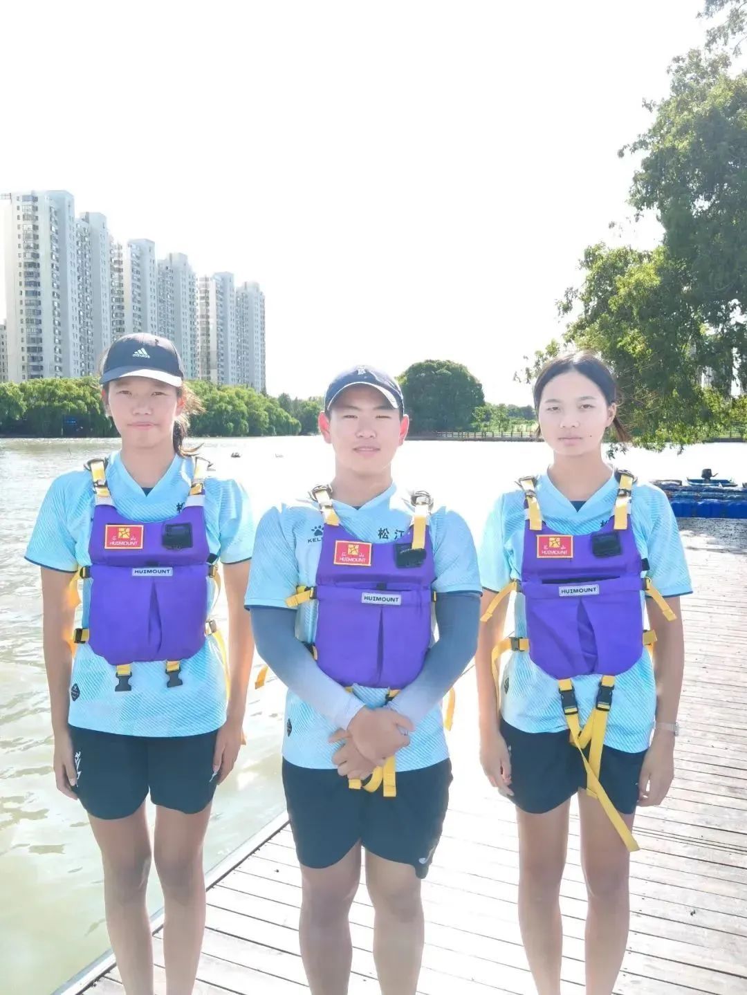 上海3位14岁少年成功救下落水者原来他们的身份是