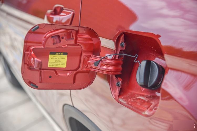 长安cs75机油油箱盖