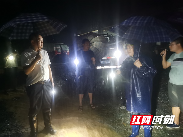 古丈县:刘学书赶赴南山村现场指挥抗洪抢险