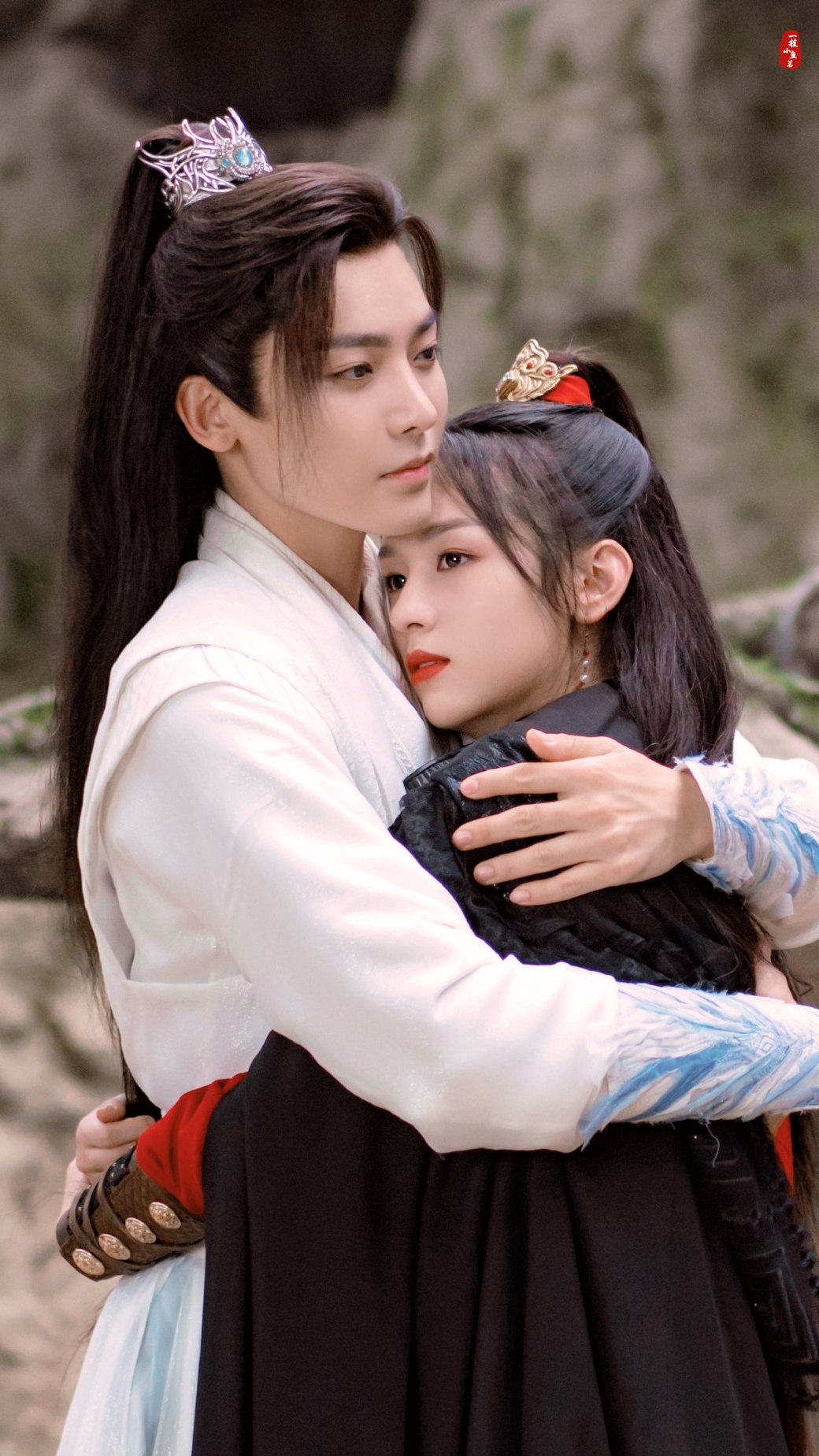 侯明昊和周也主演的《护心》高清壁纸