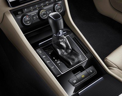 斯柯达速派自动挡挡位图解,速派换挡操作技巧