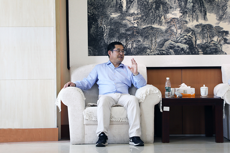 欧盟科学院院士,卡尔加里大学终身教授程玉峰访问山东科技大学