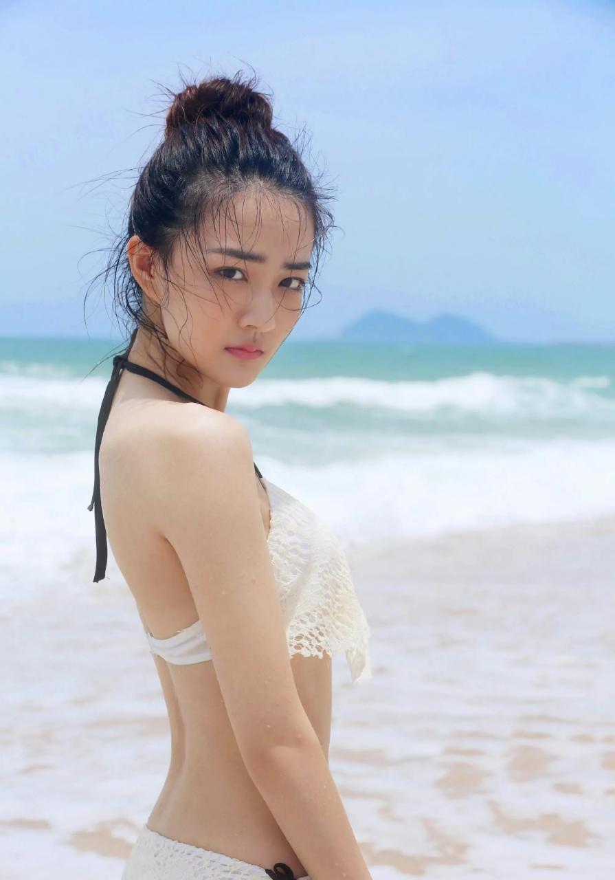 徐璐写真# #娱乐圈美女推荐# 那勾魂摄魄之态