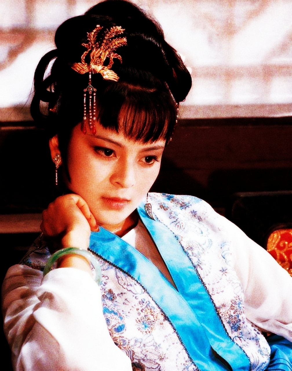 1987年央视版电视剧中贾探春的扮演者东方闻樱剧照《红楼梦》