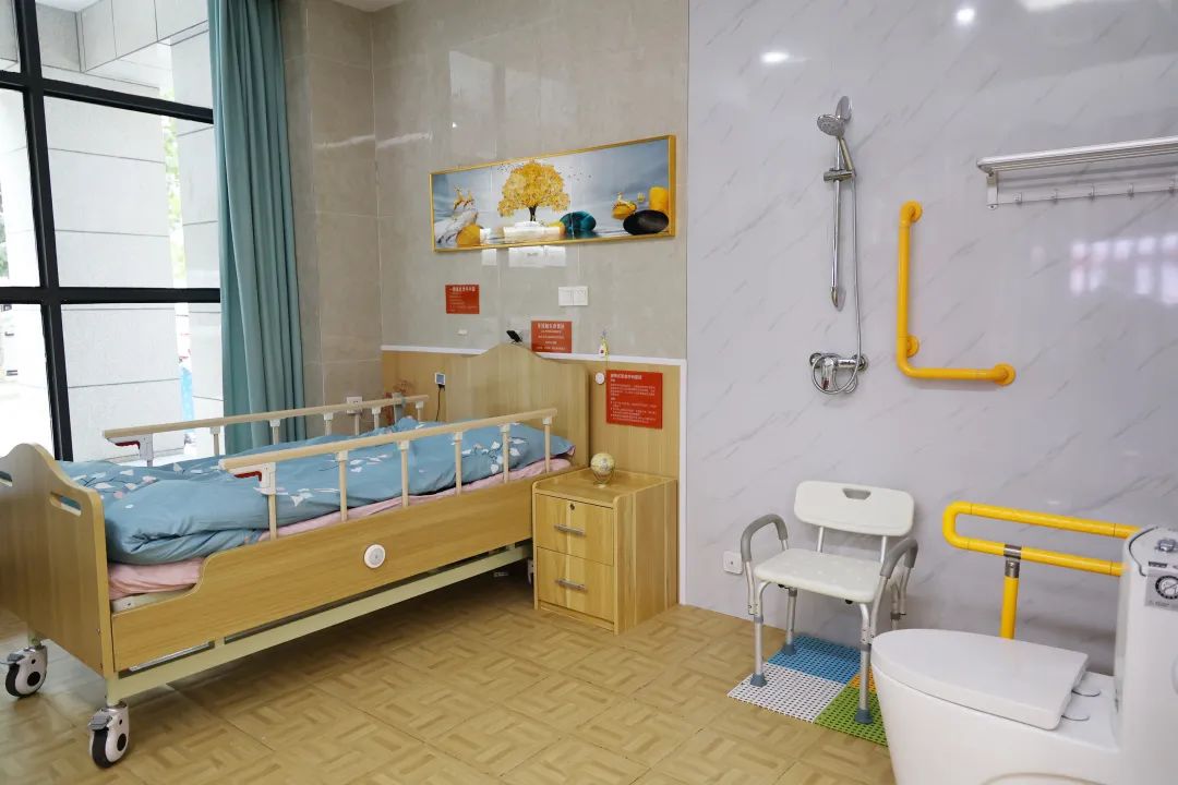 人民日报关注武昌区家庭适老化改造:就近可养老 晚年乐陶陶