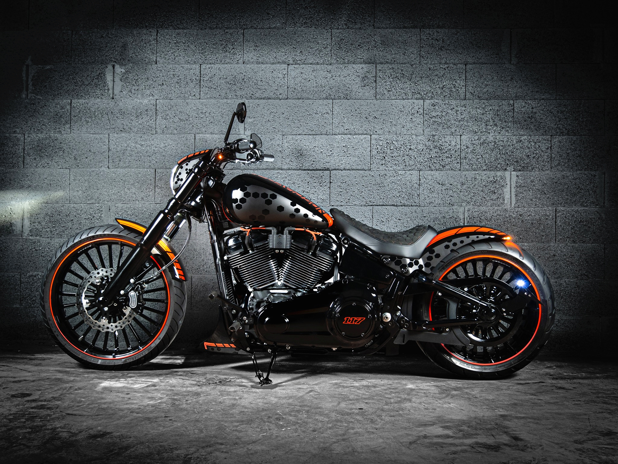 斑点突破者 哈雷breakout 117改装欣赏